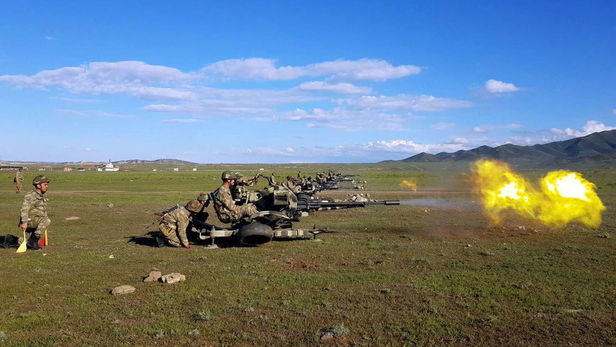 Общевойсковой бой. Караязы военный полигон Азербайджан. Общевойсковой полигон. Полигон для стрельбы. Стрельбы в полигоне армия.