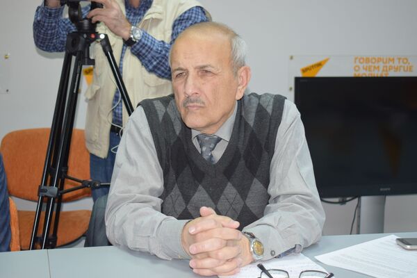 Иран силен, но ему не удастся стать лидером в регионе - эксперт Иран силен, но ему не удастся стать лидером в регионе - эксперт - Sputnik Азербайджан