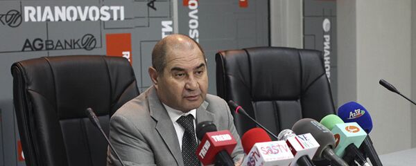 директор Центра политических инноваций и технологий Мубариз Ахмедоглу директор Центра политических инноваций и технологий Мубариз Ахмедоглу - Sputnik Азербайджан