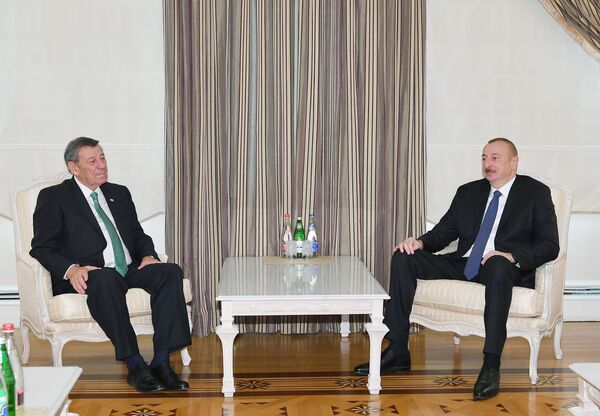 Президент Алиев провел несколько важных встреч в Баку Президент Алиев провел несколько важных встреч в Баку - Sputnik Азербайджан