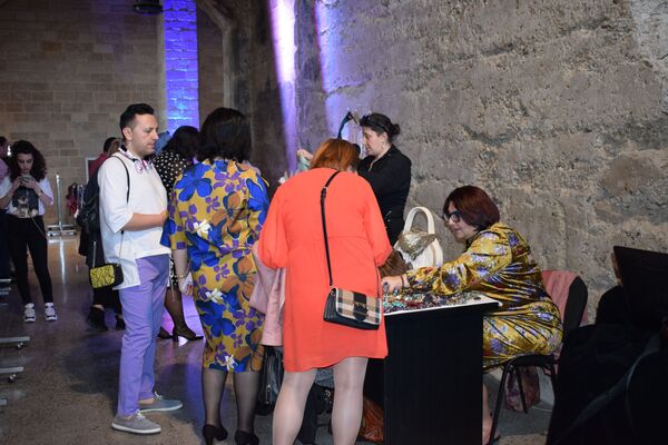 В Баку стартовала Azerbaijan Fashion Week В Баку стартовала Azerbaijan Fashion Week - Sputnik Азербайджан