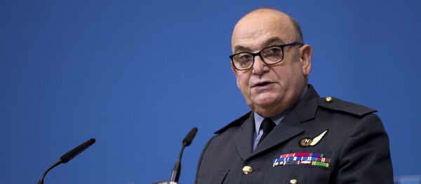 Председатель Военного комитета НАТО, главный маршал авиации сэр Стюарт Пич - Sputnik Азербайджан