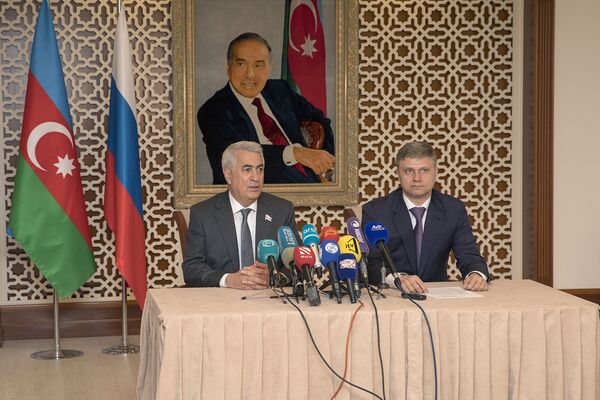 Россия направит грузы по железной дороге из Азербайджана в Турцию и Иран Россия направит грузы по железной дороге из Азербайджана в Турцию и Иран - Sputnik Азербайджан