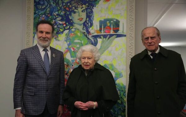 Встреча Королевы Великобритании Елизаветы II с делегацией Азербайджана по завершении Виндзорского королевского конного шоу в честь королевы Виктории - Sputnik Азербайджан