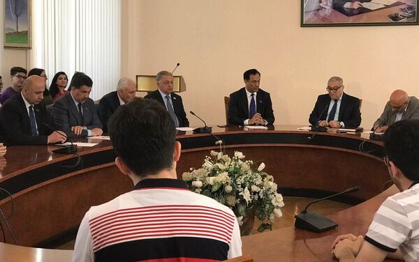 Круглый стол на тему Азербайджано-Казахстанские отношения и развитие региональной интеграции - Sputnik Азербайджан