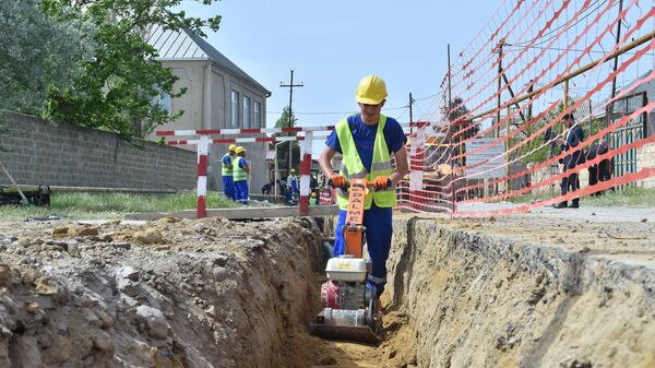 Работы по обновлению и реконструкции сети водоснабжения и канализации - Sputnik Азербайджан