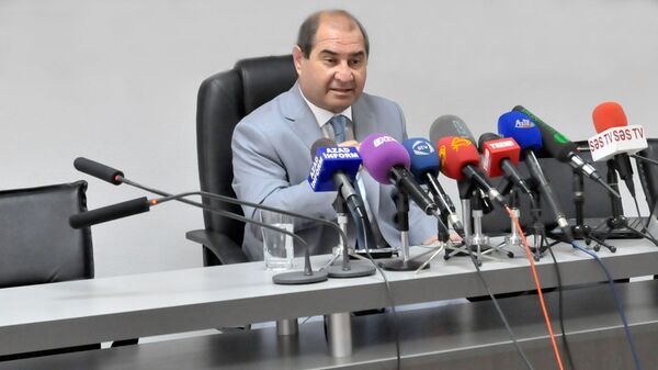 директор Центра политических инноваций и технологий Мубариз Ахмедоглу - Sputnik Азербайджан