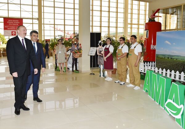 Президент Алиев - на выставках WorldFood Azerbaijan и Caspian Agro - Sputnik Азербайджан