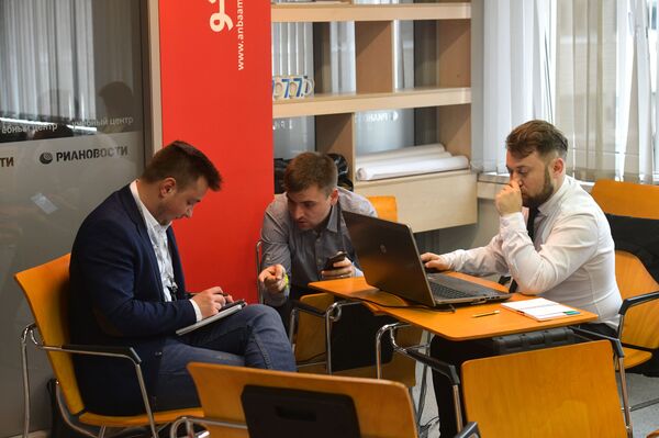 SputnikPro провел в Москве сессию для журналистов из стран СНГ и Балтии SputnikPro провел в Москве сессию для журналистов из стран СНГ и Балтии - Sputnik Азербайджан
