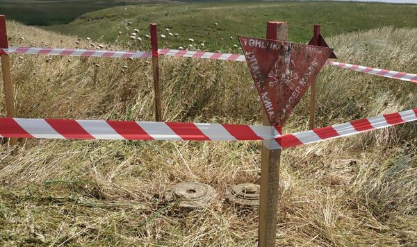 Фермеры села Агбурун чудом остались живы Фермеры села Агбурун чудом остались живы - Sputnik Азербайджан