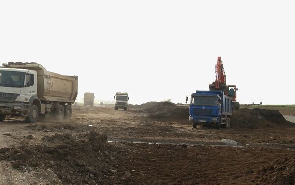 Bakı-Şamaxı magistralının 16 km-lik hissəsinin genişləndirilməsi uğurla icra olunur - Sputnik Azərbaycan