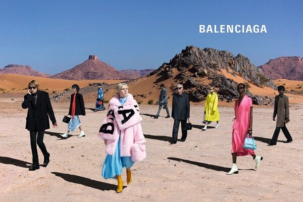 Balenciaga в марокканской пустыне: во-первых, это красиво Balenciaga в марокканской пустыне: во-первых, это красиво - Sputnik Азербайджан