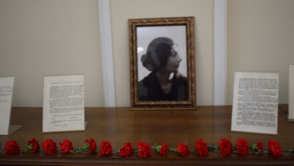 В Национальном музее истории отметили 120-летие дочери Гаджи Зейналабдина Тагиева Сары Тагиевой - Sputnik Азербайджан