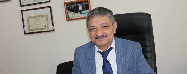 Глава Ассоциации национальной кулинарии и Центра кулинарии Таир Амирасланов Глава Ассоциации национальной кулинарии и Центра кулинарии Таир Амирасланов - Sputnik Азербайджан