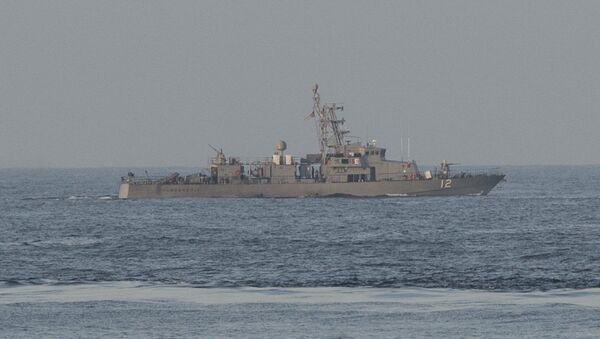 ABŞ-a məxsus USS Thunderbolt hərbi gəmisi Fars körfəzində - Sputnik Azərbaycan