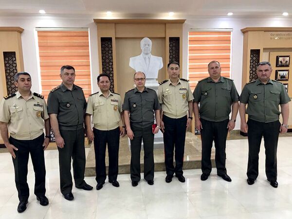 Баку и Минск развивают сотрудничество в области военной инспекции Баку и Минск развивают сотрудничество в области военной инспекции - Sputnik Азербайджан