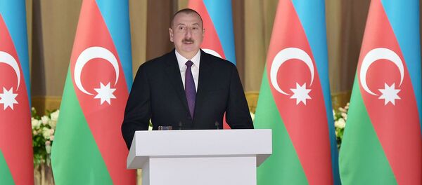 Президент Ильхам Алиев принял участие в официальном приеме, организованном по случаю 28 Мая – Дня Республики - Sputnik Азербайджан