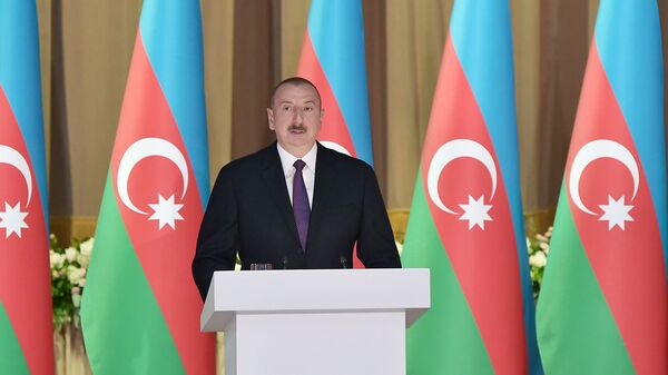 İlham Əliyev 28 May – Respublika Günü münasibətilə keçirilən rəsmi qəbulda iştirak edib - Sputnik Азербайджан