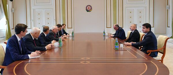 İlham Əliyev ATƏT-in Minsk qrupunun həmsədrlərini qəbul edib İlham Əliyev ATƏT-in Minsk qrupunun həmsədrlərini qəbul edib - Sputnik Азербайджан