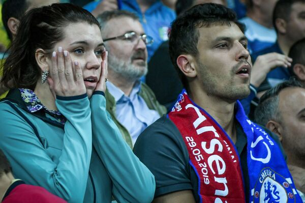 Яркие болельщицы и эмоциональные фанаты бакинского финала Лиги Европы - Sputnik Азербайджан