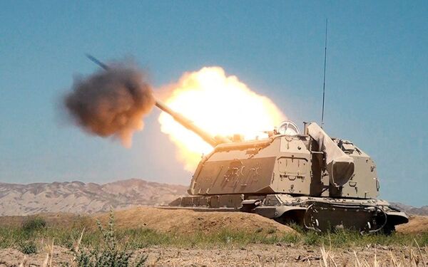 Гаубицы ВС Азербайджана отработали уничтожение военной техники и инженерных укреплений Гаубицы ВС Азербайджана отработали уничтожение военной техники и инженерных укреплений - Sputnik Азербайджан