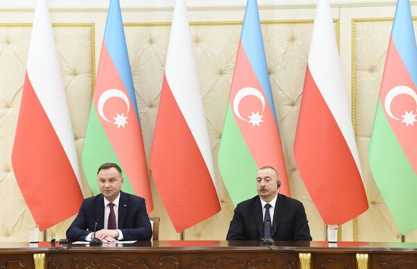 Президент Алиев: в Азербайджане прекрасный инвестиционный климат Президент Алиев: в Азербайджане прекрасный инвестиционный климат - Sputnik Азербайджан