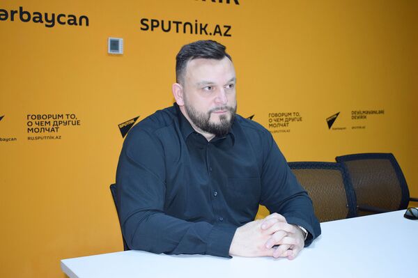 Самая популярная игра для интеллектуалов в Баку: чем она интересна Самая популярная игра для интеллектуалов в Баку: чем она интересна - Sputnik Азербайджан