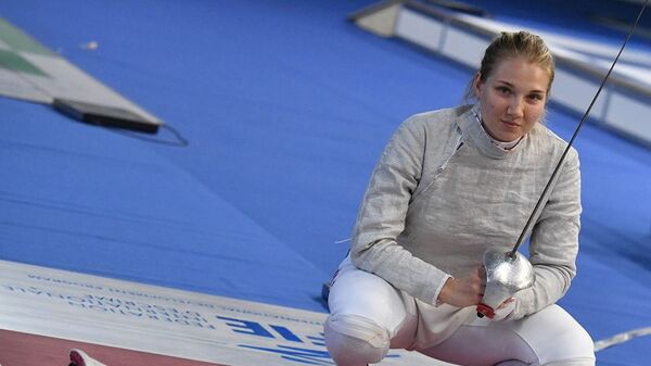 Чемпионка Европы по фехтованию на саблях среди молодежи Анна Башта - Sputnik Азербайджан