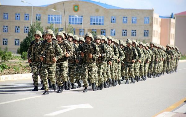 В Нахчыване стартовали совместные азербайджано-турецкие тактические учения «Нерушимое братство - 2019» с боевой стрельбой - Sputnik Азербайджан