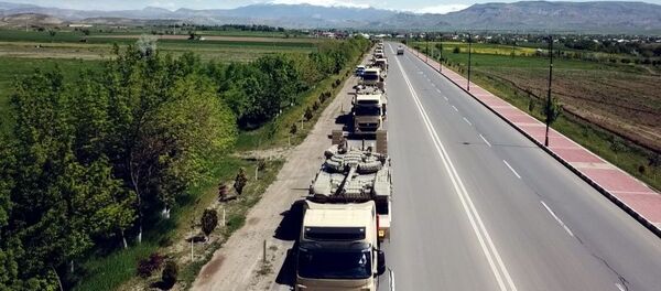 В Нахчыване стартовали совместные азербайджано-турецкие тактические учения «Нерушимое братство - 2019» с боевой стрельбой - Sputnik Азербайджан