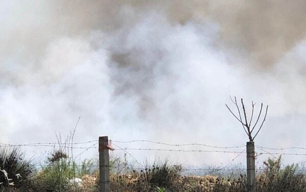 Пожар на территории поселка Сарай - Sputnik Азербайджан