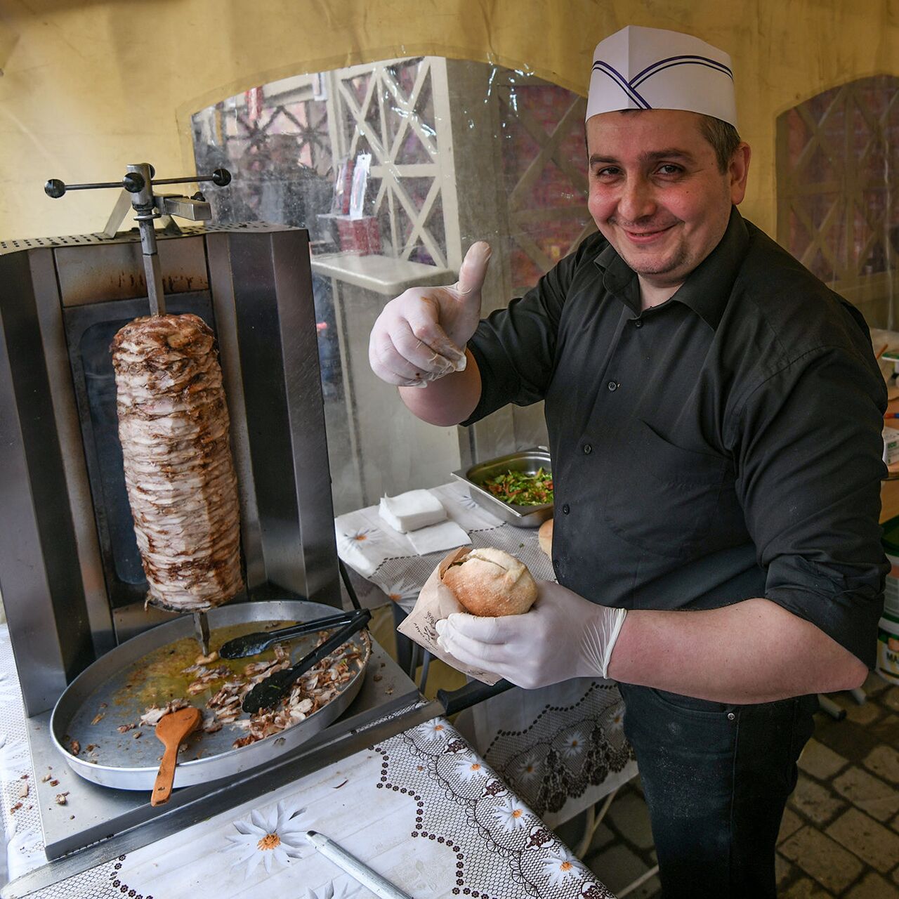 Кормят ли в дешевых азербайджанских ресторанах кониной и ослятиной –  заявление - 27.11.2022, Sputnik Азербайджан