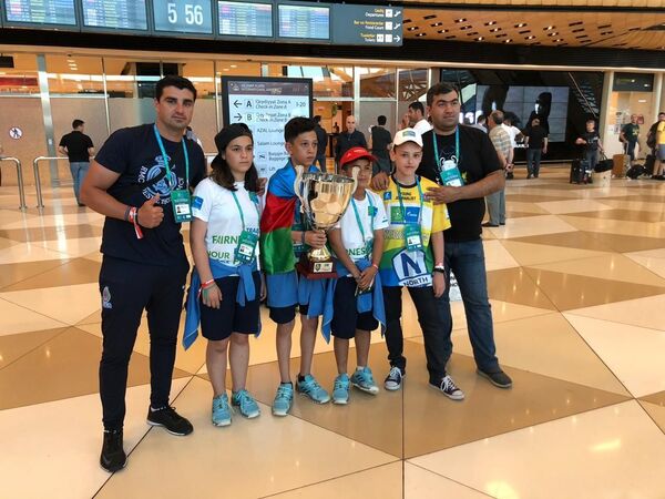 Madridi fəth edən azərbaycanlı futbolçu: Məqsədim Real və Barselonada oynamaqdır Madridi fəth edən azərbaycanlı futbolçu: Məqsədim Real və Barselonada oynamaqdır - Sputnik Azərbaycan