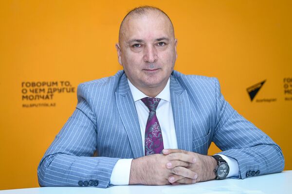 Varis: Hər il gələndə başqaları şad olur ki, bir il də yaşadım, amma mən itirdim deyirəm Varis: Hər il gələndə başqaları şad olur ki, bir il də yaşadım, amma mən itirdim deyirəm - Sputnik Azərbaycan