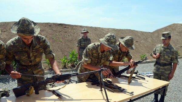 В Азербайджанской Армии проведен конкурс среди дежурных смен боевых постов  - Sputnik Азербайджан