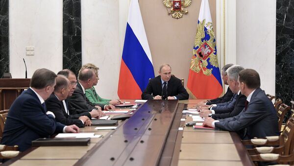 Президент РФ В. Путин провел заседание Совбеза РФ - Sputnik Азербайджан