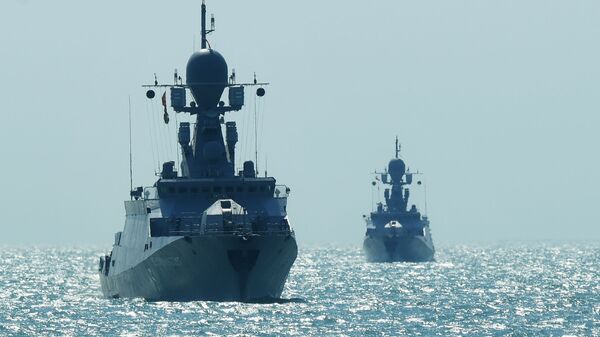 Малые ракетные корабли на учениях корабельных ударных групп Каспийской флотилии ВМФ РФ - Sputnik Azərbaycan