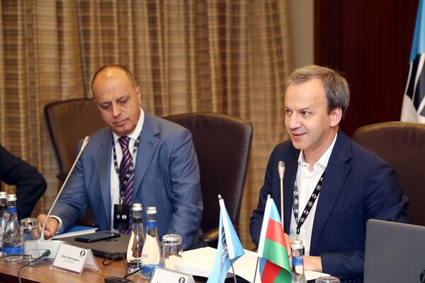 Аркадий Дворкович: хотим, чтобы Азербайджан принял крупный официальный турнир ФИДЕ Аркадий Дворкович: хотим, чтобы Азербайджан принял крупный официальный турнир ФИДЕ - Sputnik Азербайджан