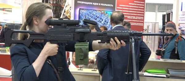 Снайперская винтовка, гранатомет и пистолеты: Азербайджан на Армия-2019 - видео - Sputnik Азербайджан