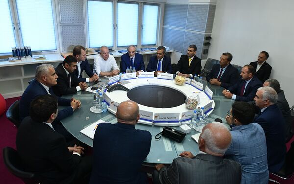 Руководители ведущих СМИ Азербайджана посетили МИА Россия сегодня - Sputnik Азербайджан