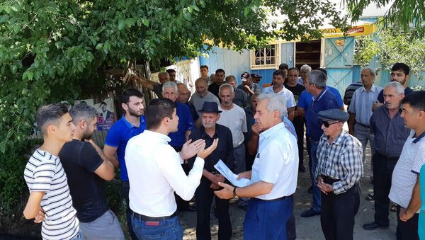 Жители села Тезекенд в Марнеули выразили недовольство нехваткой оросительной воды - Sputnik Азербайджан