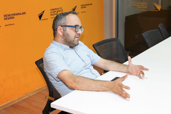 Qan Turalı: İçlərində az sayda pisləri də var Qan Turalı: İçlərində az sayda pisləri də var - Sputnik Azərbaycan