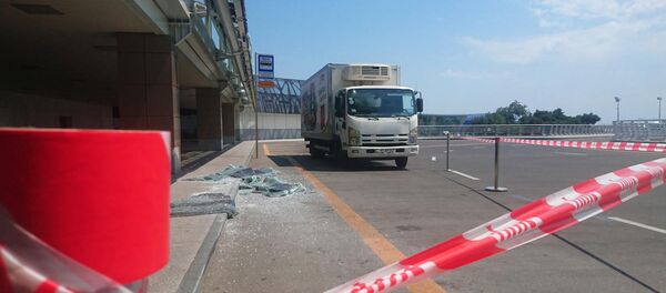 Дорожно-транспортного происшествие на территории Международного аэропорта Гейдар Алиев Дорожно-транспортного происшествие на территории Международного аэропорта Гейдар Алиев - Sputnik Азербайджан