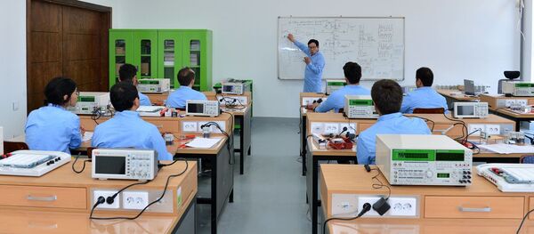 Корейские специалисты в бакинском государственном центре профобразования - Sputnik Азербайджан