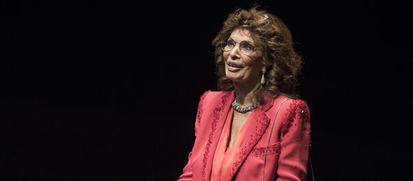 Итальянская актриса Софи Лорен, фото из архива - Sputnik Азербайджан