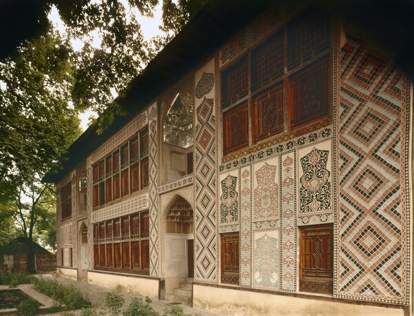 Внешний вид дворца Шекинских ханов в Азербайджане - Sputnik Азербайджан