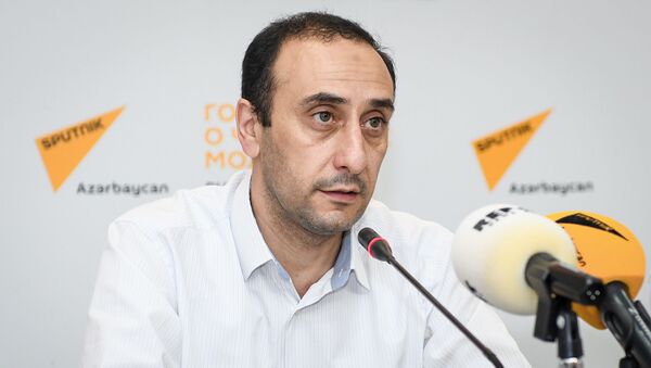Директор Центра истории Кавказа Ризван Гусейнов - Sputnik Азербайджан