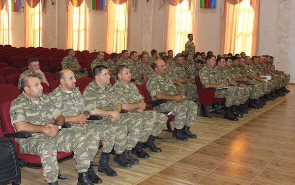В воинском объединении проведены учебно-методические сборы - Sputnik Азербайджан