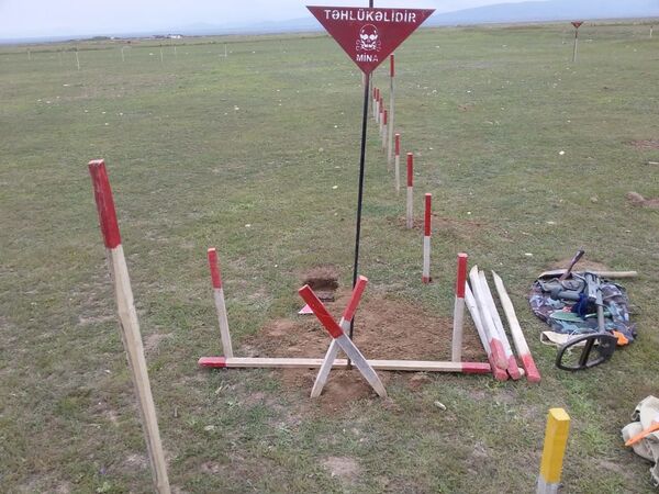 Со дня создания ANAMA обследовало полмиллиарда квадратных метров земель Со дня создания ANAMA обследовало полмиллиарда квадратных метров земель - Sputnik Азербайджан