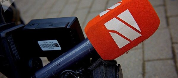 Микрофон с логотипом Рустави-2 - Sputnik Азербайджан